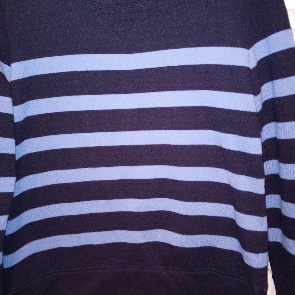 Talbots Navy and baby blue sweatshirt, size Medium